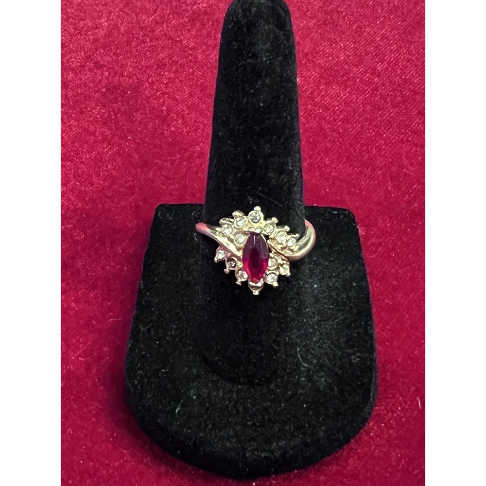 Vintage Pink Gemstoneβ Ring Costume Jewelry Size 6